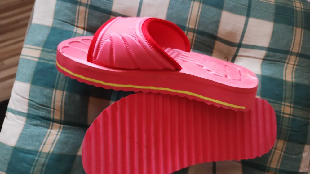 Klapki różowe Boomerang – rozmiar 37