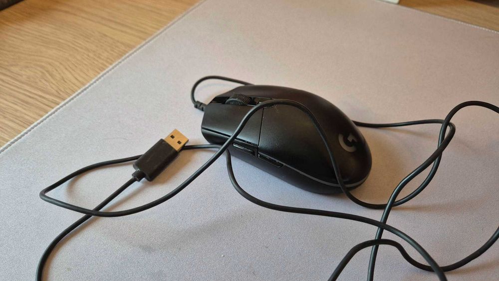 Myszka Logitech G102 Lightsync czarna przewodowa