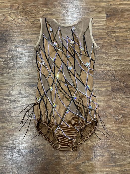 Nowy strój do gimnastyki artystycznej