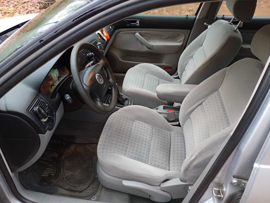 Sprzedam Golf 4 2.0 benzyna