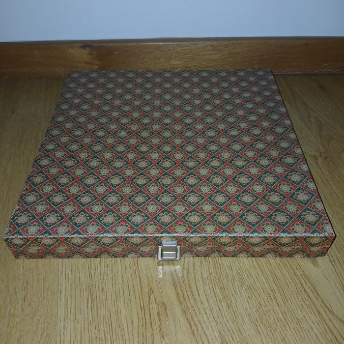 Conjunto de loiça em porcelana de Limoges