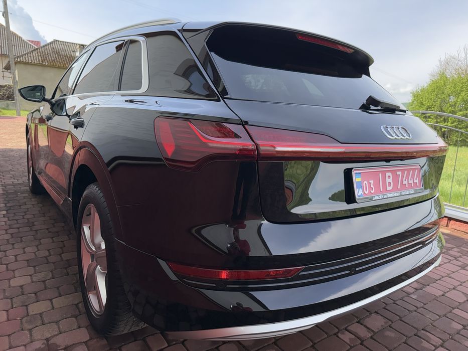 Audi E-tron  55  95Kwt 408 к.с Європа!!