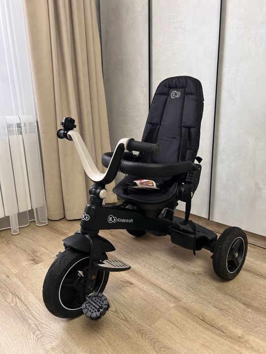Триколісний велосипед Kinderkraft Easytwist