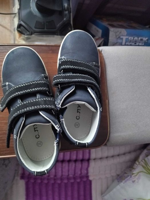 Весняне дитяче взуття