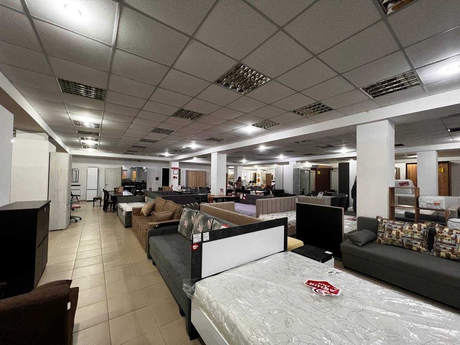 Продам 3-х поверхову окремо побудовану будівлю комерц. призначення