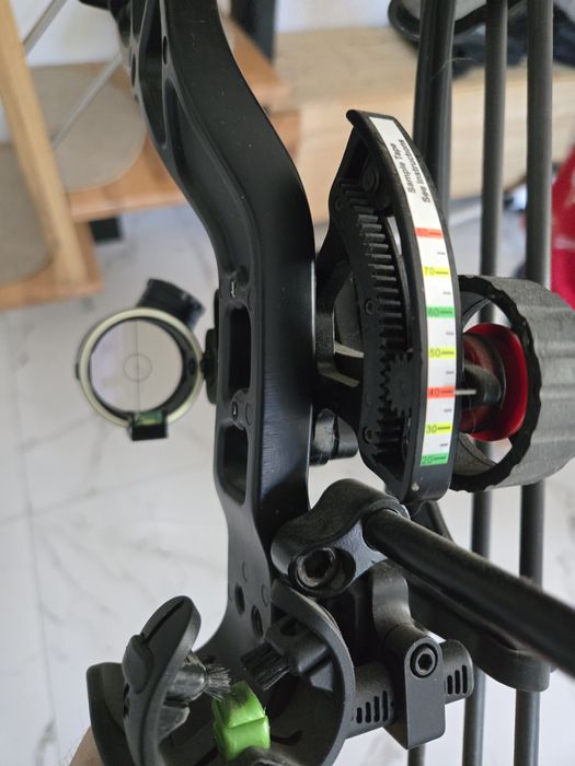 Łuk bloczkowy 30-70 lbs futerał i strzały