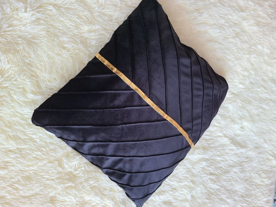 Декоративная подушка 42 х 42 см.