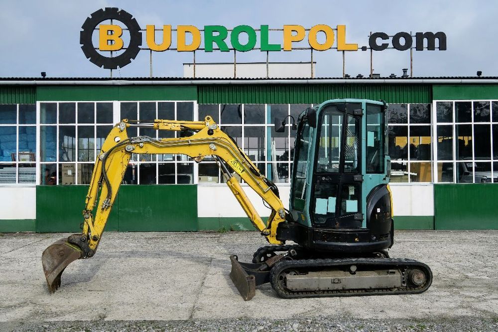 Yanmar Vio 33-U  Yanmar Vio 33-U, 2013 r, 3500kg, 3838 m/g stan bdb