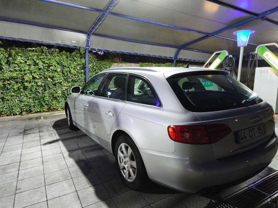 Audi A4 2.0 TDI 143cv Full Extras | Excelente Estado | Inspecionada a uma semana