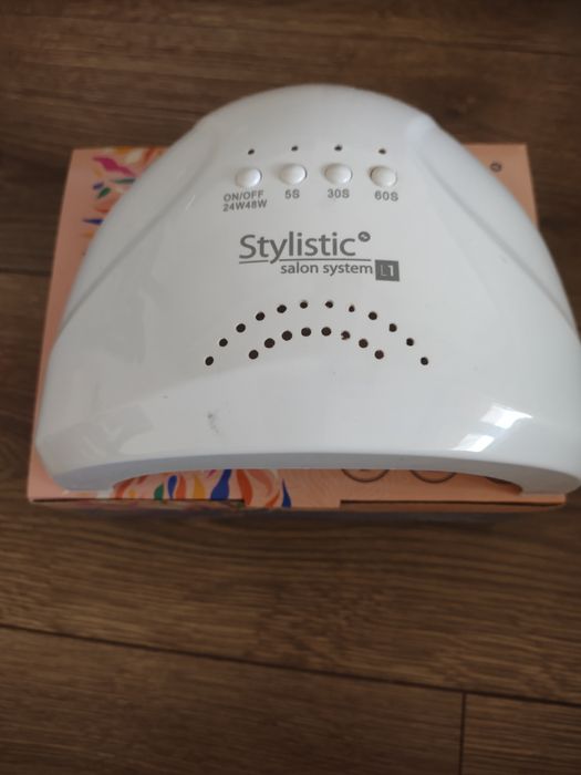 Lampa do stylizacji paznokci