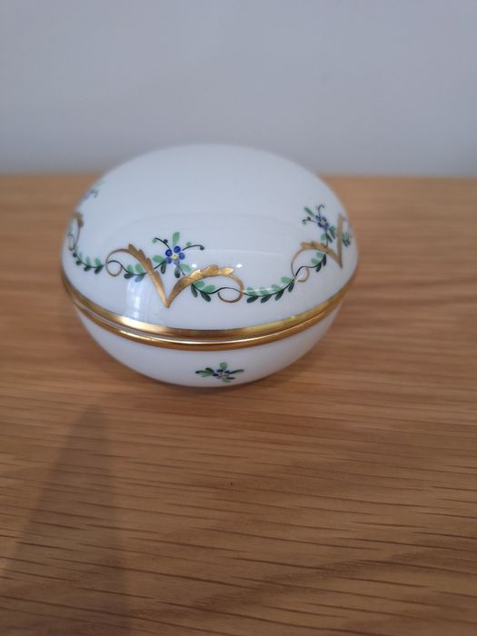 Caixa Guarda-Joias / Bonbonnière Antiga em Porcelana Augarten Wien - Pintada à Mão