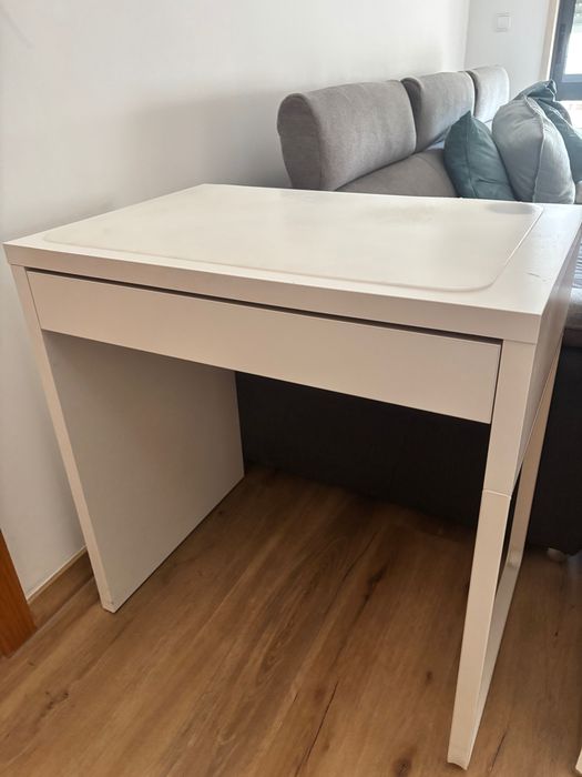 IKEA MICKE Secretária Branca 73x50 cm com Gaveta + Protetor IKEA