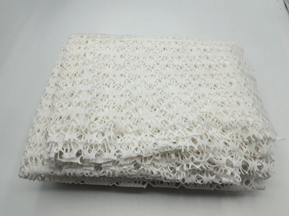 Tkanina koronkowa kupon 2 m.x 180 cm.