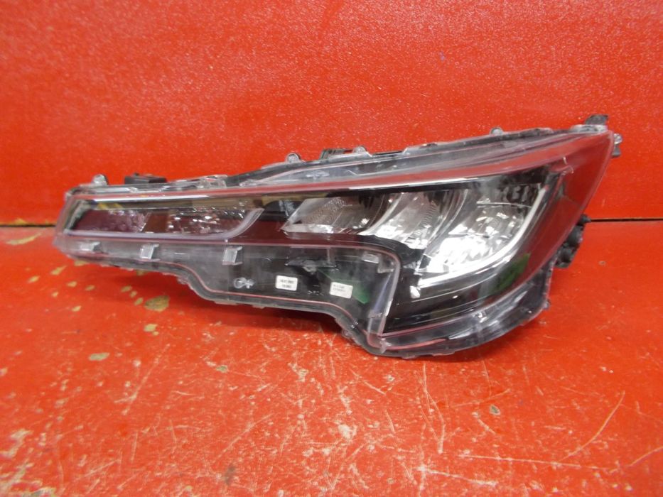 TOYOTA COROLLA E21 HB KOMBI LAMPA LEWA 81150-02S60 FULL LED