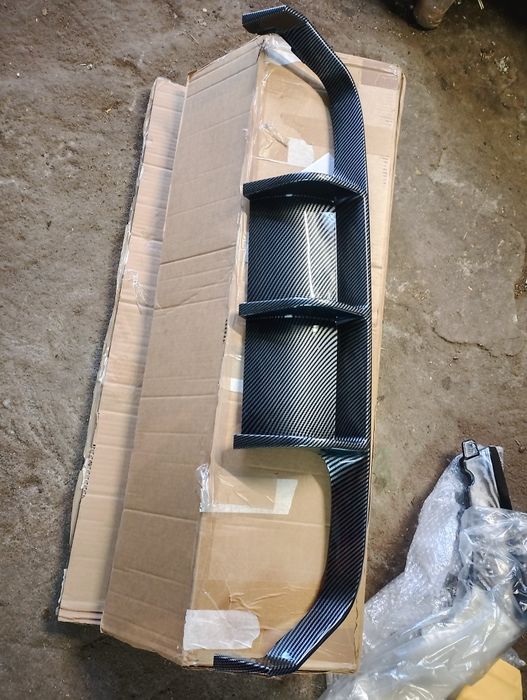 Dyfuzor zderzaka + splittery carbon
