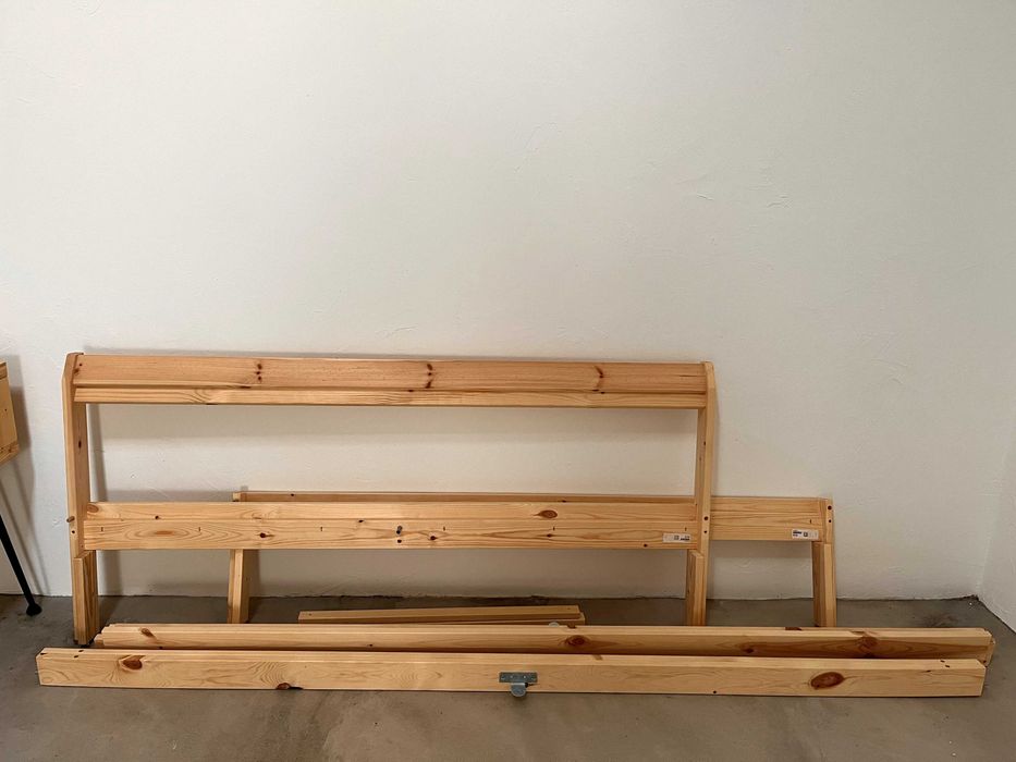 Cama IKEA NEIDEN completa 140x200 c/ colchão - 2 unidades disponíveis.