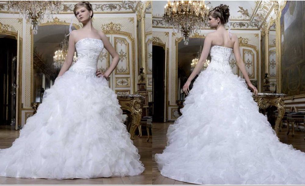 Повітряна весільна сукня