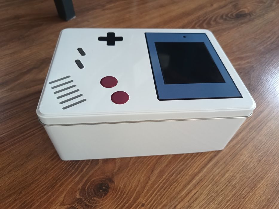 Pudełko, puszka metalowa GameBoy