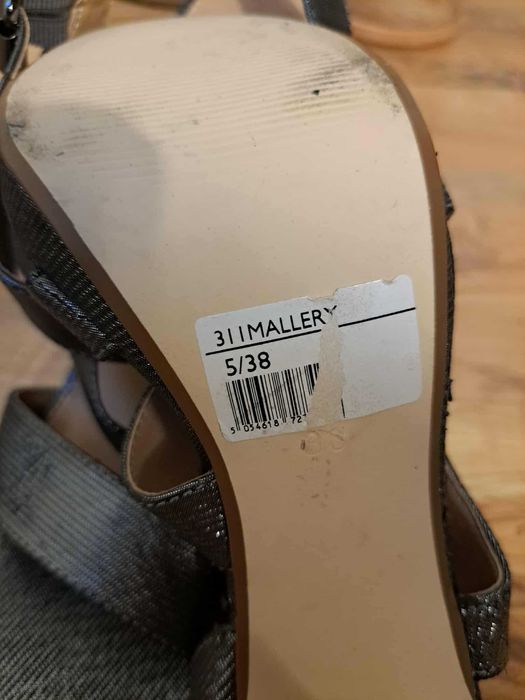 Sandały na obcasie MAD OVER HEELS czarne błyszczące rozm. 38 / 5