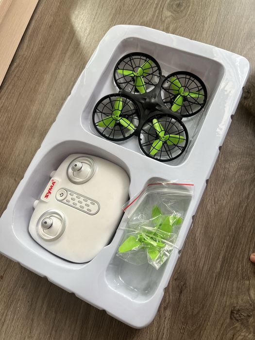 Продам дрон  Syma