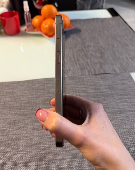 Продам 15 про макс в отличном состоянии