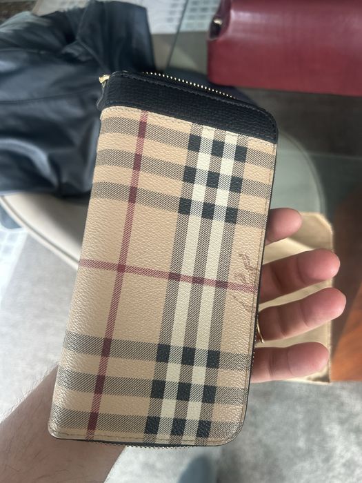 Carteira Burberry