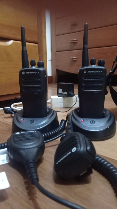 Kit 2 Rádios Motorola DP1400 UHF + Acessórios