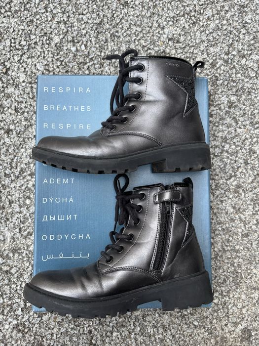 Sapatos Geox 32 cinza escuro brilho em pele