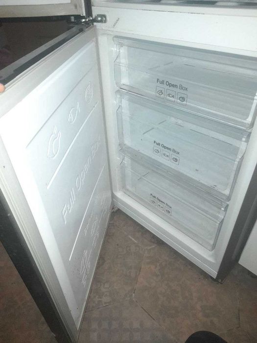 Холодильник Samsung RB29FSRNDSA/WT