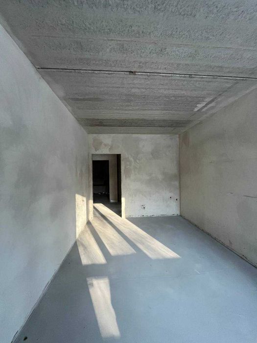 Велика 3к квартира з частковим ремонтом Будинок введено в експлуатацію