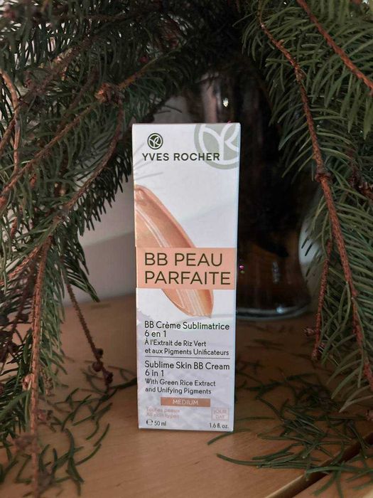 Pielęgnujący skórę krem BB 6w1  50 ml  Kolor Średni Yves Rocher -50%