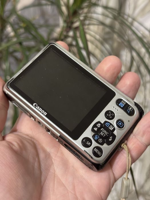 Цифровой фотоаппарат Canon Power Shot A3000 is