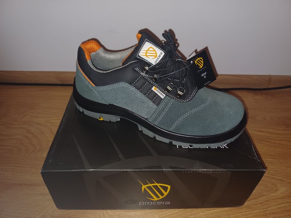Pracownicy buty męskiej
