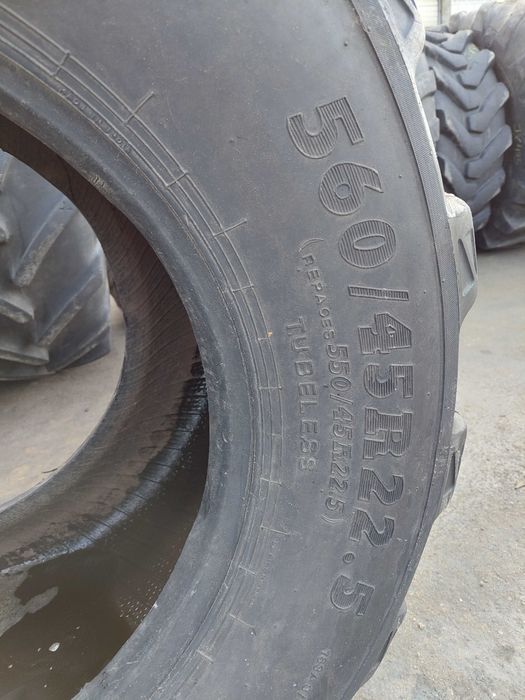 560/45R22,5 BKT FL630 JX522