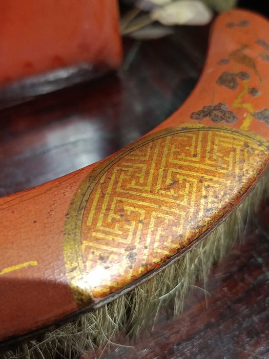 Apanha Migalhas escova Madeira Lacada Papel Machê China Séc XIX 34 cm