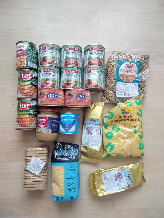 Продукты консервы фасоль, сгущенка, арахисовая паста, крупы, какао