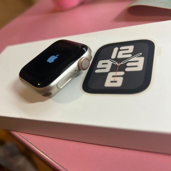 Apple watch se (Gen2) 40mm GPS + CELL (Księżycowa poświata)