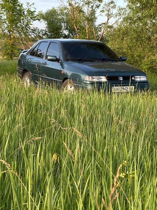 Продам seat toledo 1