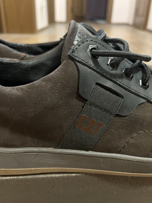 Чоловічі туфлі-кеди CATerpilar в гарному стані.