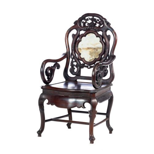 Cadeirão de braços ghinês em madeira de lei - Século XIX