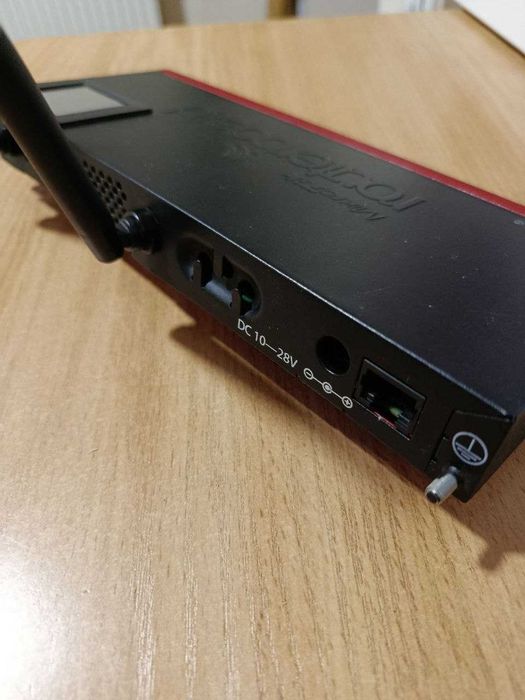 MikroTik RB2011UiAS-2HnD-IN роутер / маршрутизатор