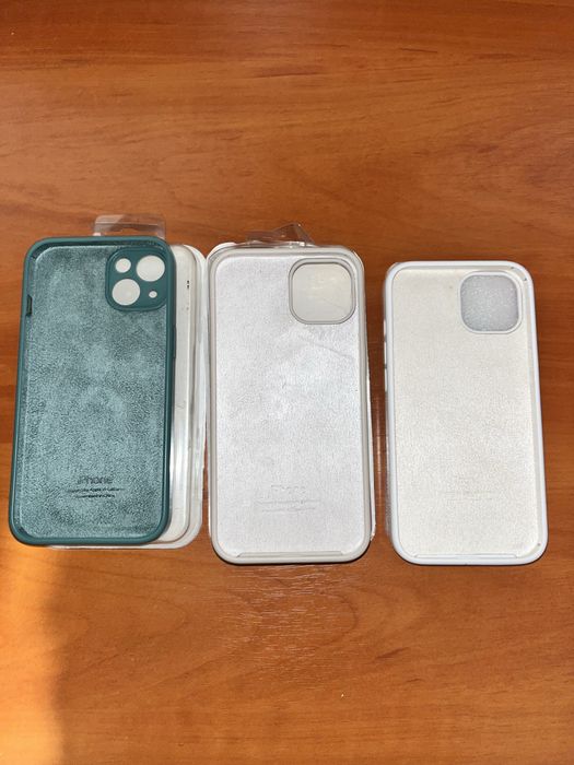Чохли для iPhone 13