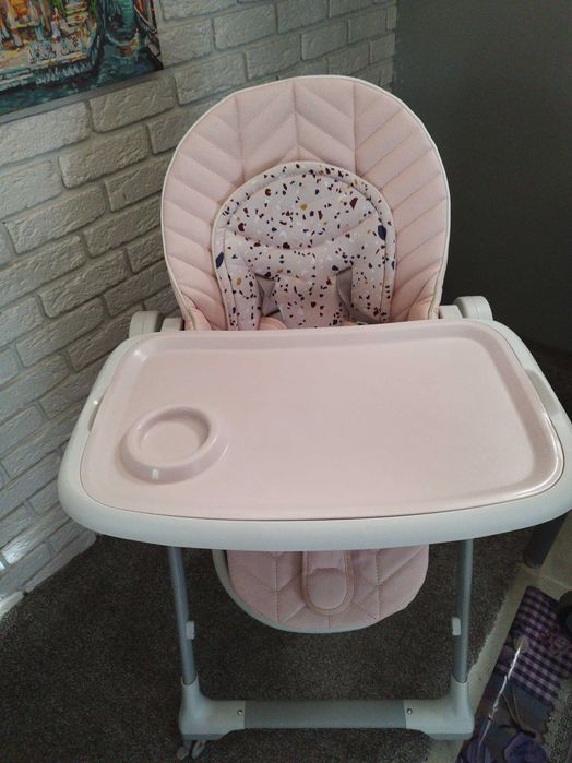 Стілець для годування