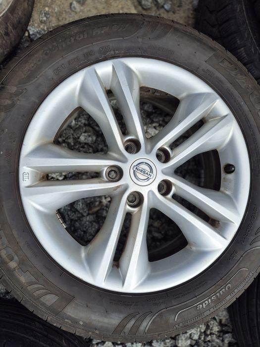 Nissan Koła letnie 215/60 R17