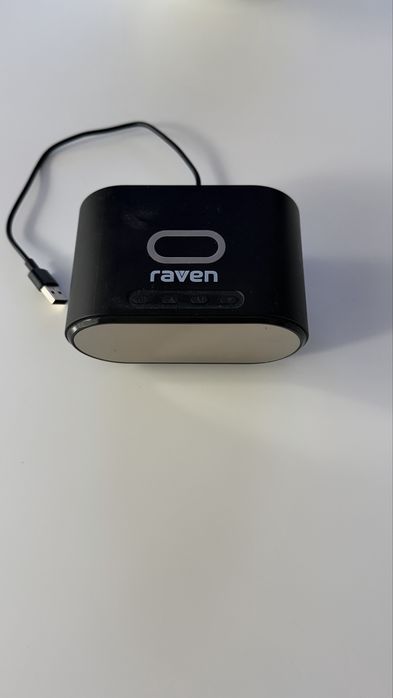Bezprzewodowa ładowarka  z funkcją budzika – model Raven EBUDP001 /