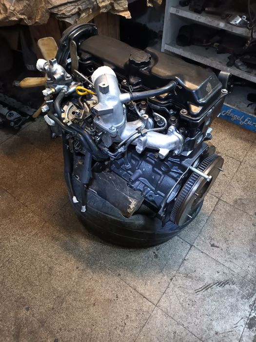 Vende-se um motor de Toyota 2L, 2.4 CC, para Toyota Hiace. Hilux, Toyota Dina 150, e Land-Cruizer