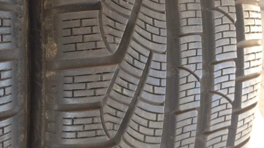 Шини Піреллі 245/45/17 Pirelli Winter Sottozero 2 б/у зал.95%+Вибір є!