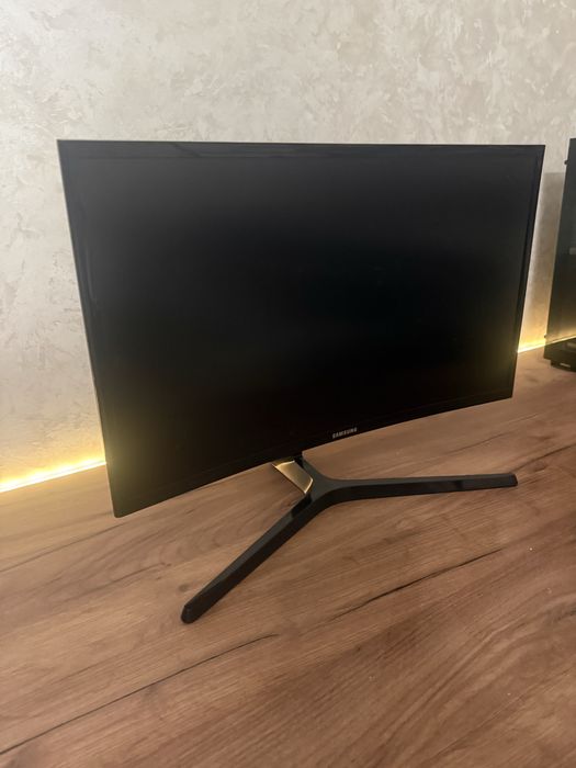Продам Samsung C24RG50FZI 24” 144 Гц + OfficePro MA301 + KLC-H1