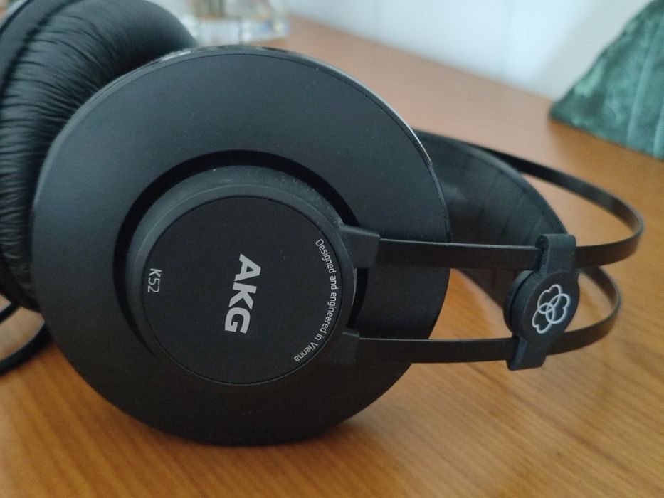 Auscultadores AKG  K52