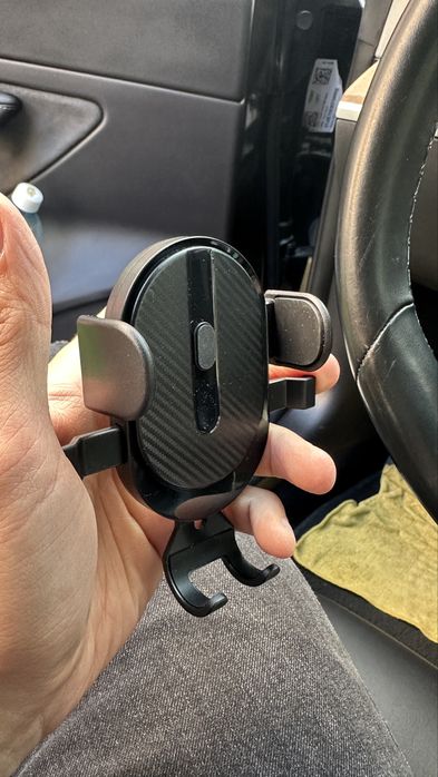Тримач телефона в авто